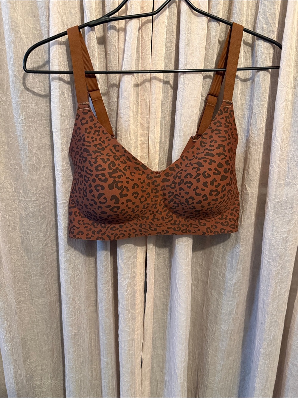 Seamless Leopard Print Bralette in Chestnut Brown